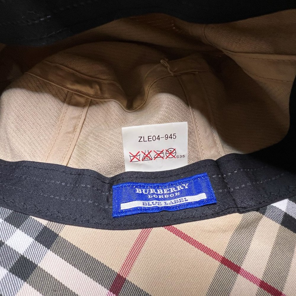Burberry hat - Picture 7 of 16